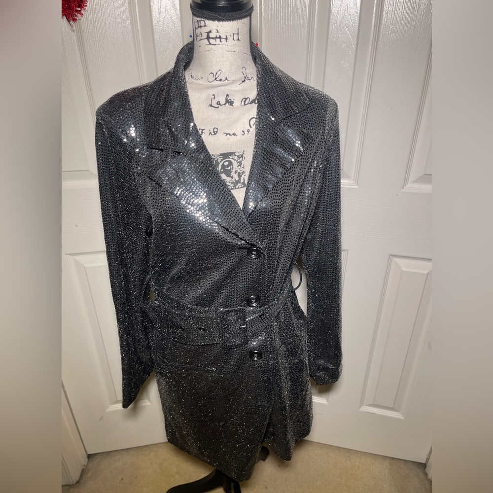 Forever 21 Silver mini blazer dress size XL worn once